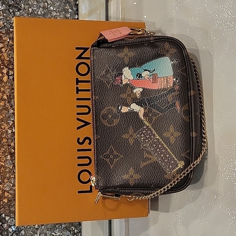 ‼️SOLD‼️Louis Vuitton Mini Pochette Accessoire 2011 Limited Edition Pouch